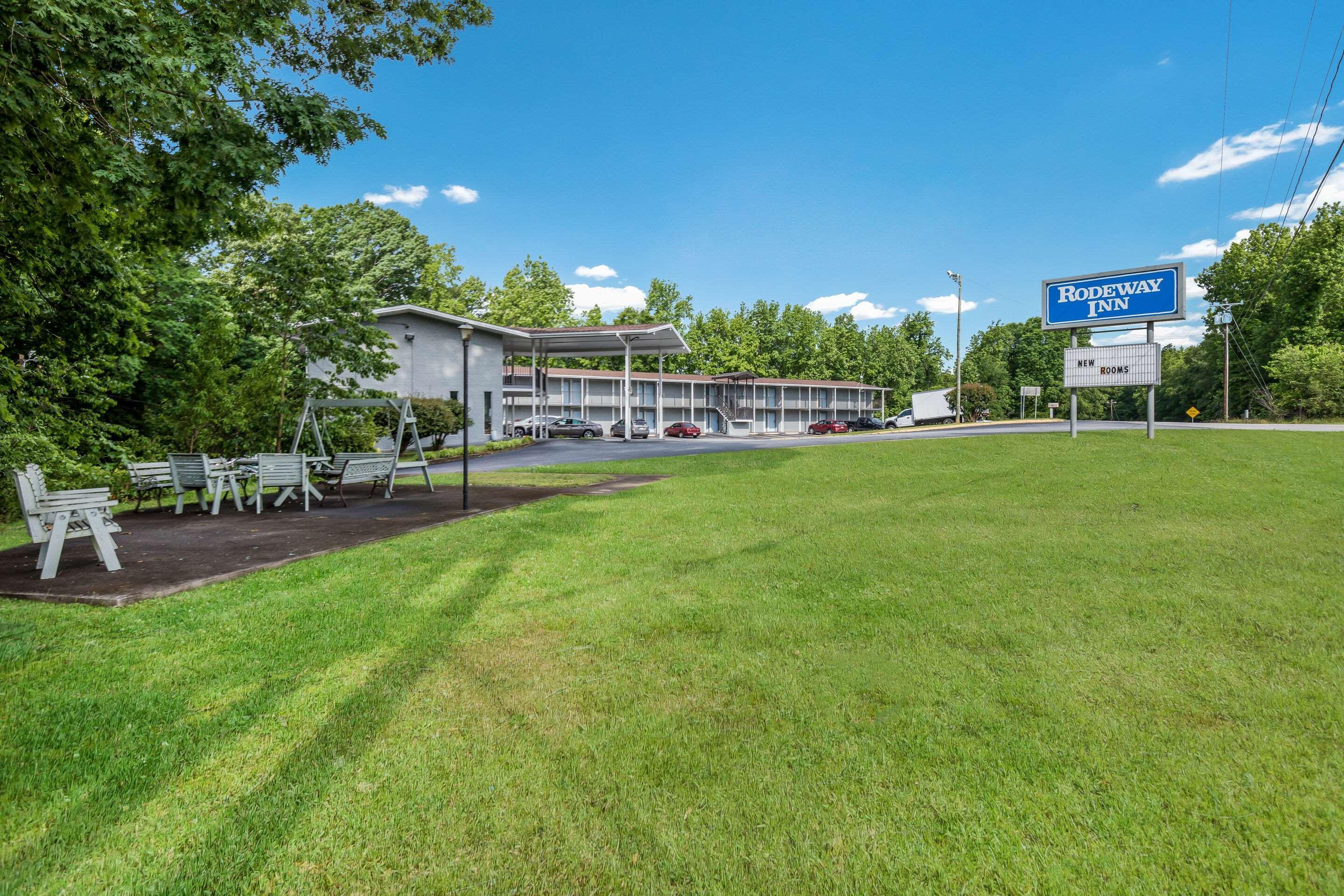Rodeway Inn Anderson Exterior foto